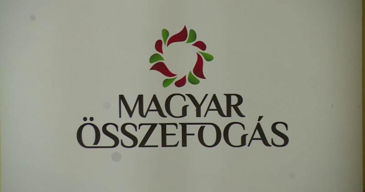 Átadta a támogató aláírásokat a Magyar Összefogás lista