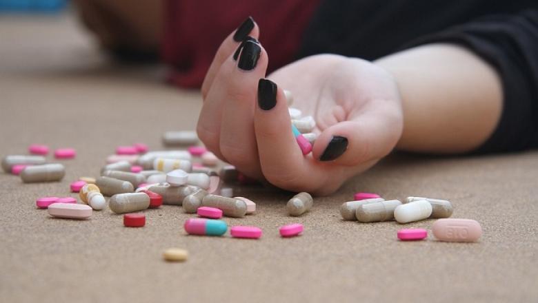 Az öngyilkossági esetekben harmadik helyen áll a gyógyszer-túladagolás